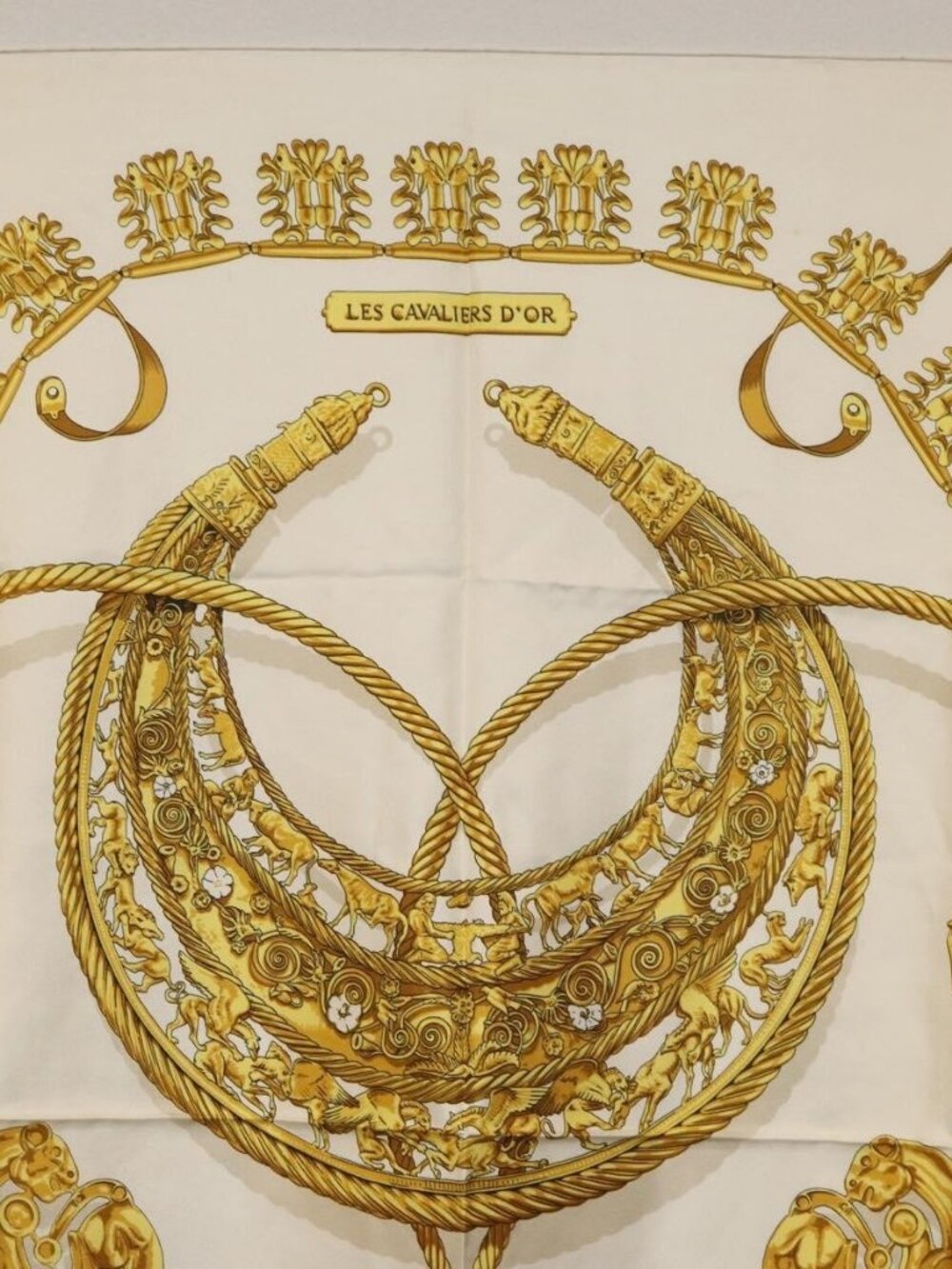 HERMES Carre 90 Scarf ""LES CAVALIERS D'OR"" Silk White Auth 181286 - Picture 3 of 16